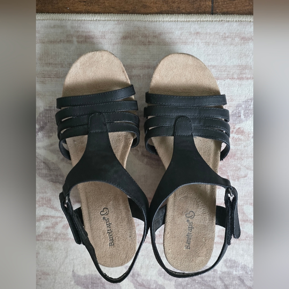 Baretraps Women's Black Strappy Sandals